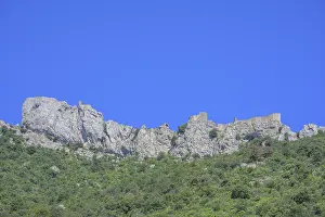 Historic Fortification Aude Department Drucke: View up to the Cathar castle of Peyrepertuse
