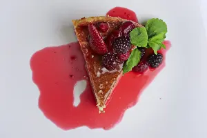 Strawberry Cheesecake Drucke: Top view of cheesecake with cherry