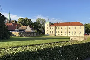 Ansicht des klassizistischen Westerholt Schlosses.