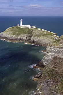 Welsh Coastline Drucke: View of the cliffs and the lighthouse