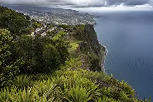 Steep Cliff Views Drucke: View of the cliffs from the viewing platform