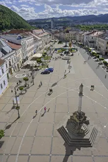 Deserted Historic Town Square Drucke: View from the clock tower to St