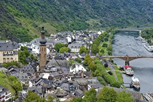 Central Europe Waterfront Scene Drucke: View over Cochem and the Moselle River
