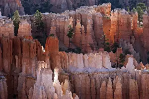 Deserted Morning Atmosphere Drucke: View of coloured rock formations
