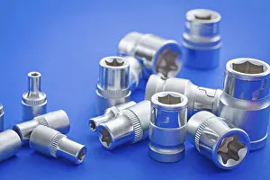Power Supply Equipment Drucke: View on composition automobile torx on blue background