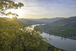 Austrian Countryside Photography Drucke: View over the Danube to Durnstein at sunset