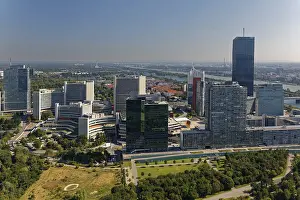 Deserted Austrian Towns Drucke: View from the Danube Tower to Donaucity
