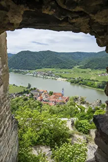 Lower Austria Tourist Attraction Drucke: View from Durnstein castle in spring
