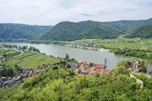 Lower Austria Tourist Attractions Drucke: View from Durnstein castle in spring