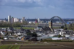 Railway Bridge Over Rhine Drucke: View over Dusseldorf-Hamm