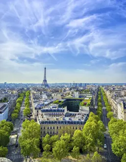 European City Views Drucke: A view of the Eiffel Tower and Paris