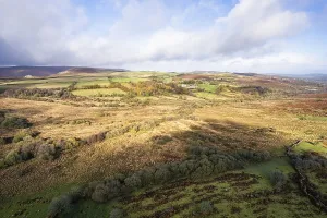 Haytor Rocks Aerial Photography Drucke: View over Emsworthy Mire from a drone