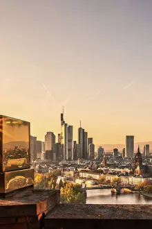Frankfurt City View Drucke: View over Frankfurt, view into the sunset with backlight