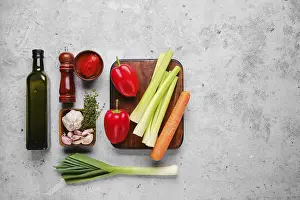 Top View Of Food Drucke: Top view of fresh vegetables on a table
