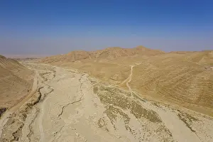 Eroded Landscape Drucke: View over the gorge of Charkent gate