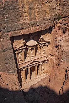 Al Khazneh Facade Drucke: View from above into the gorge Siq