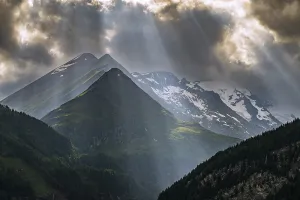 Heiligenblut Scenery Drucke: View of Grossglockner, highest mountain in Austria
