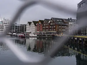 Bilder Datiert 11. März 2024: Blick auf den Hafen von Tromsø.