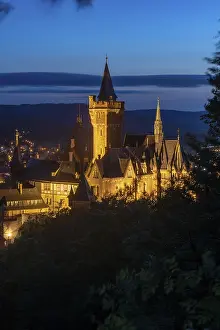 Wernigerode Castle Drucke: View of the illuminated Wernigerode Castle
