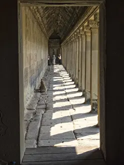 UNESCO World Heritage Site Cambodia Drucke: View of the Inside of the Outer Gallery of Angkor Wat