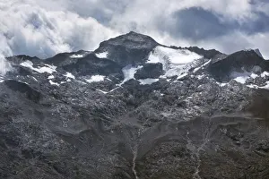 Drucke von Blick vom Glingspitze auf den Keeskogel, Regenwolken, Hohe Tauern Nationalpark, Naturschutzgebiet Riedingtal, Radstätter Tauern, Niedere Tauern, Lungau, Salzburg Kulturerbestätten Drucke: Blick vom Glingspitze auf den Keeskogel.