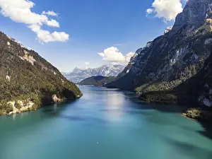 Deserted Lake View Drucke: View over the Klontalersee