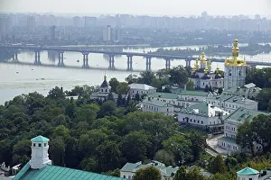 World Heritage Sites In Europe Drucke: View of the Lower Lavra Monastery Complex