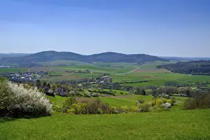 Blue Sky German Landscape Drucke: View of the Main valley in spring