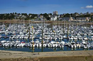 Coastal Area In Europe Drucke: View over marina to Trebeurden