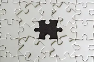 Missing Jigsaw Puzzle Drucke: Top view of missing jigsaw. Customizable empty space on jigsaw for text