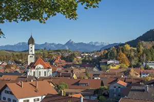 Wetterstein Mountain Range Drucke: View of Nesselwang with St. Andreas