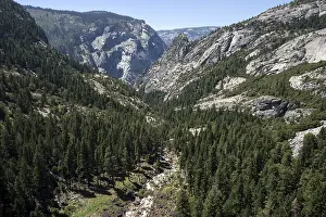 Rock Formation Landscape Drucke: View from the Nevada Fall to the Merced River