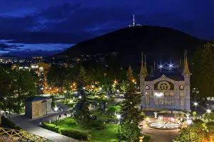 Deserted European Townscape Drucke: View of the night