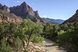 Sedimentary Rock Layers Drucke: View towards North Fork Virgin River