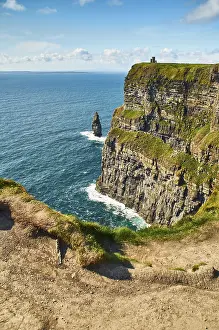 Cliffs Of Moher Ireland Drucke: View at O Brien's Tower at Cliffs of Moher