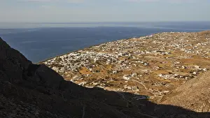 Santorini Island Greece Drucke: View down to Perissa, mountain shadow
