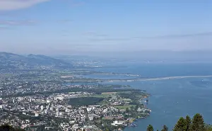Drucke von Blick vom Pfaender-Seilbahn über Bregenz, Pfaender-Mountain, Bodensee, Vorarlberg, Österreich, Europa See Drucke: Blick vom Pfaender-Seilbahn über Bregenz.