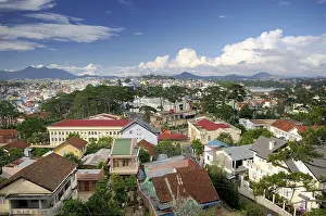 Southeast Asia Cityscape Drucke: View over the rooftops of Dalat