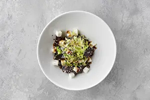 Beetroot Salad Drucke: Top view of salad with boiled beetroot