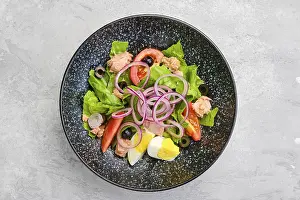 Healthy Eating Image Drucke: Top view of salad with lettuce