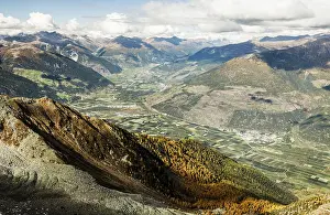Birds Eye View Of Mountains Drucke: View from the top of Saurussel in the Laasertal