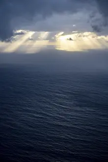 Overcast Sky View Drucke: View over the sea with clouds, Pacific