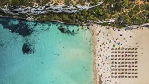 Steep Cliff Landscape Drucke: Above view on the seashore with sandy beach