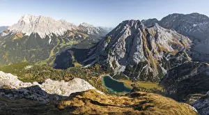 Uninhabited Alpine Scenery Drucke: View of Seebensee from Ehrwalder Sonnenspitze