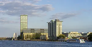 Berlin Cityscape Drucke: View from the Spree towards Treptow