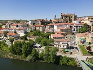 View From Above Spain Drucke: View of a town with a river in the foreground