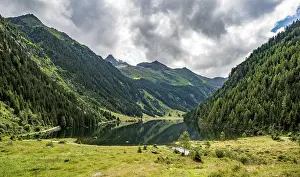 Eastern Alps Landscape Photography Drucke: View into the valley over Riesachsee