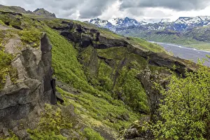 Open Air Scenery Photos Drucke: View into the valley of Thorsmoerk