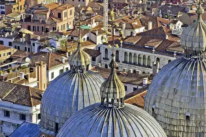 European Sacred Landmarks Drucke: View over Venice with the domes of St