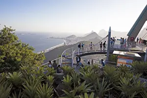 Rio De Janeiro City View Drucke: Viewing platform on Sugar Loaf Mountain